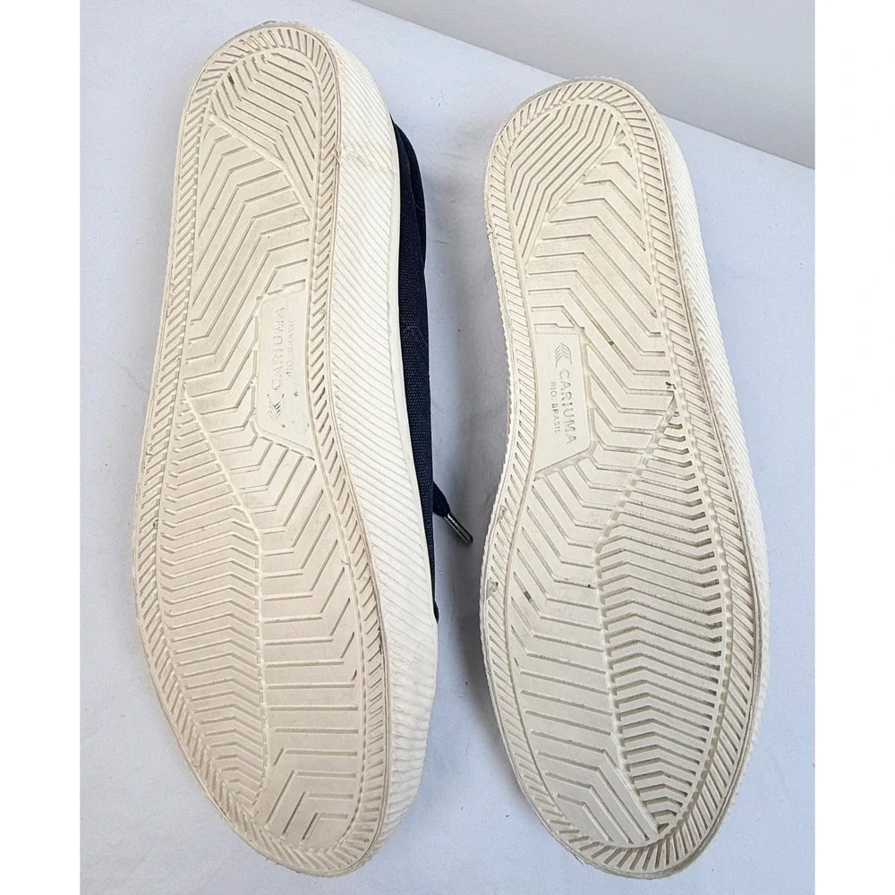 Cariuma OCA Low Canvas Sneakers Mens 9.5 Womens 11 Navy Blue Low Top